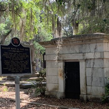 Live Oak Cemetery - Landmarks & Historical Buildings Near Me - Selma, Alabama Live Oak Cemetery - Landmarks & Historical Buildings Near Me - Selma, Alabama