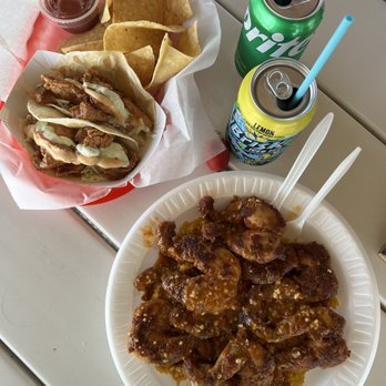 Everglades Gator Grill - American Near Me - Homestead, Florida