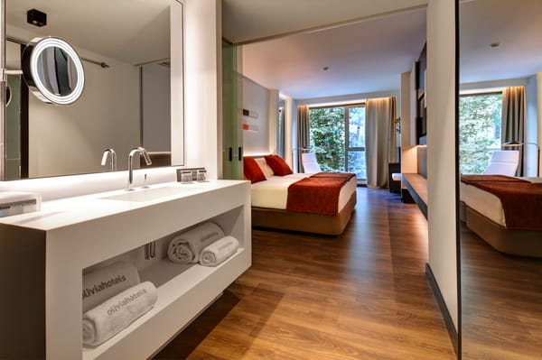 Olivia Balmes Hotel Trabajo by null