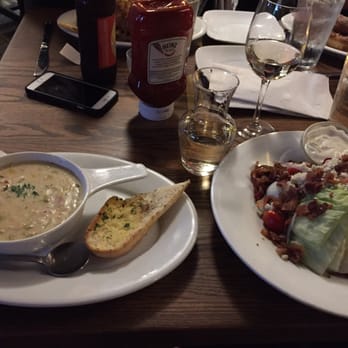 Elephant & Castle - Clam chowder & wedge salad. The CA Pinot Grigio. - British Near Me - Seattle, Washington Elephant & Castle - Clam chowder & wedge salad. The CA Pinot Grigio. - British Near Me - Seattle, Washington