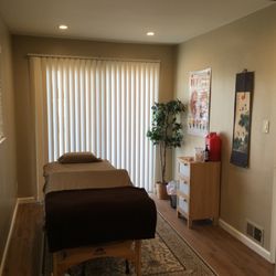 Featherstone Health - Private treatment room