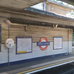 Arnos Grove Station - Platform