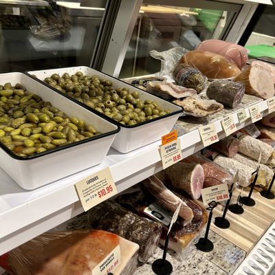 South Lyndale Wine Bar & Deli by null