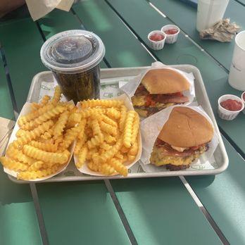 Shake Shack San Tan Village - Burgers Near Me - Gilbert, Arizona Shake Shack San Tan Village - Burgers Near Me - Gilbert, Arizona