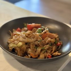 Amara Thai Cuisine - Drunken noodles