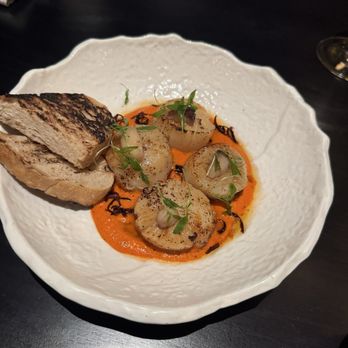 RO Steakhouse - Marrow kissed scallops - Steakhouses Near Me - Coral Gables, Florida RO Steakhouse - Marrow kissed scallops - Steakhouses Near Me - Coral Gables, Florida