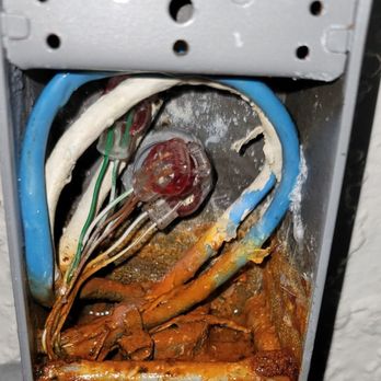 Aragon Pools & Spas - Inside of small box after water was drained... - Hot Tub & Pool Near Me - Naples, Florida
