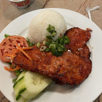 Pho Dai Loi 2 - 43. Rice with Marinated Grill Lemongrass Chicken - Vietnamese Near Me - Atlanta, Georgia Pho Dai Loi 2 - 43. Rice with Marinated Grill Lemongrass Chicken - Vietnamese Near Me - Atlanta, Georgia