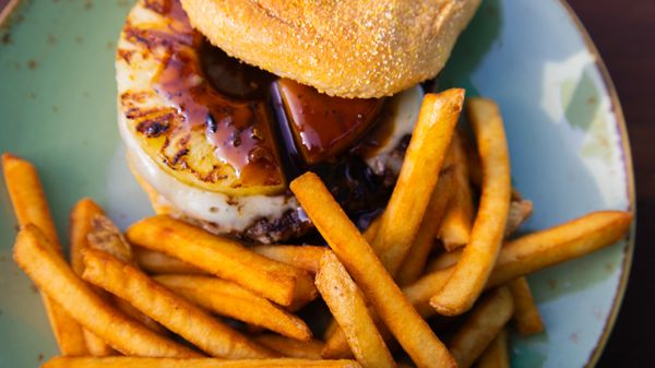 What’s Crackin Cafe by null