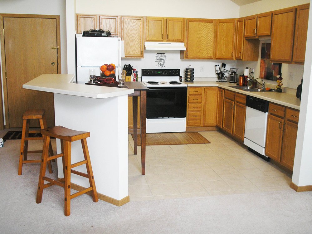 SUMMIT POINT APARTMENTS Request Information 1724 Gold Dr S, Fargo