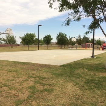 Madison Grove Park - Basketball court - Parks Near Me - Bakersfield, California