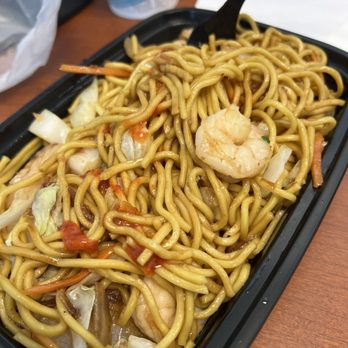Hi House - Shrimp chow mien - Chinese Near Me - Irvine, California Hi House - Shrimp chow mien - Chinese Near Me - Irvine, California
