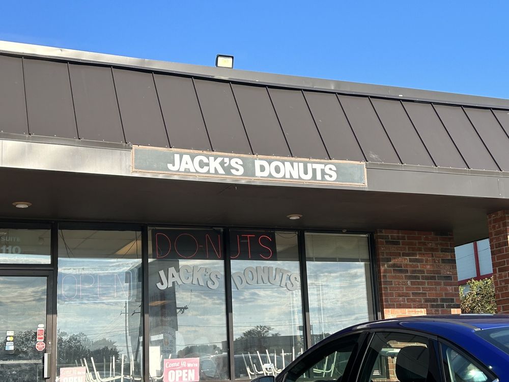 JACK’S DONUTS Updated June 2024 38 Reviews 2400 S Lees Summit Rd