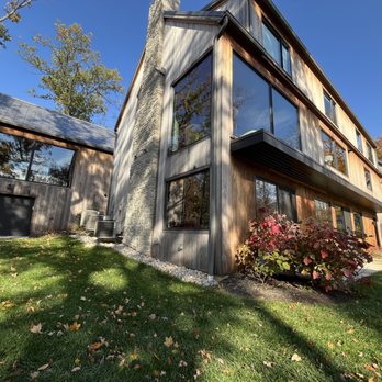 Radiant View Window Cleaning - Window Washing Near Me Radiant View Window Cleaning - Window Washing Near Me