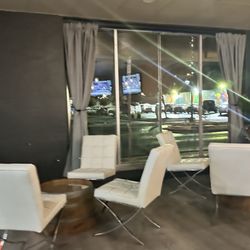 The R&B Lounge