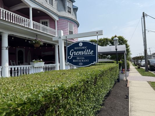 The Grenville Hotel & Restaurant by null