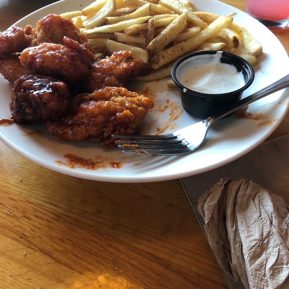 Applebee's Grill + Bar - That's too much food being wasted that could've gone home - Sports Bars Near Me - Carlisle, Pennsylvania