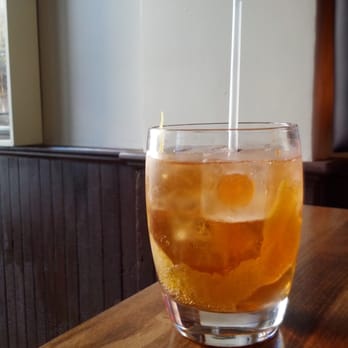 The Glunz Tavern - Horse's Neck $12 - Bars Near Me - Chicago, Illinois