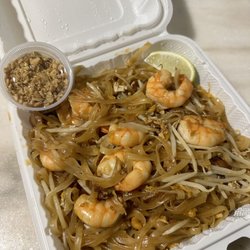 Kanlaya Thai Restaurant - Shrimp Pad Thai