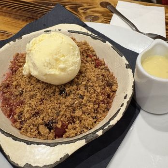 Makars Gourmet Mash Bar - Fruit crumble - Scottish Near Me - Old Town, EDH Makars Gourmet Mash Bar - Fruit crumble - Scottish Near Me - Old Town, EDH