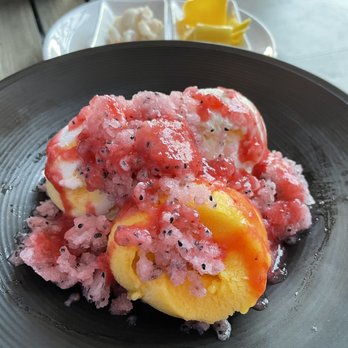 Moani Waikiki - Slush float. Not my thing. So sweet and fake tasting - Seafood Near Me - Honolulu, Hawaii