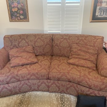 Giovanni's Quality For Less Upholstery - The before photo of the sofa - Furniture Reupholstery Near Me - Gilbert, Arizona Giovanni's Quality For Less Upholstery - The before photo of the sofa - Furniture Reupholstery Near Me - Gilbert, Arizona