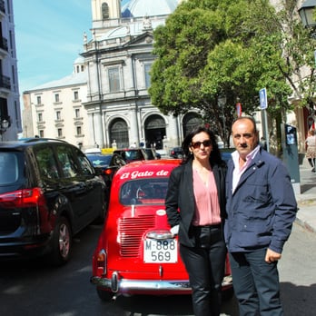 600 Tour Madrid - En ruta por Madrid con el Seat 600! - Tours Near Me - Madrid, M
