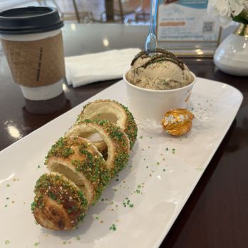 Kurly Kürtősh Café - Kurly Kone with Gourmet Ice Cream (baileys) - Desserts Near Me - Nutley, New Jersey