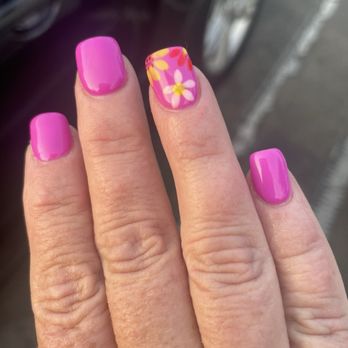 Nail Spot - My acrylic fill with gel and daisies. Done by Nikki - Nail Salons Near Me - San Diego, California Nail Spot - My acrylic fill with gel and daisies. Done by Nikki - Nail Salons Near Me - San Diego, California