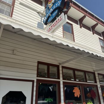 MacKay's Ice Cream - Ice Cream & Frozen Yogurt Near Me - Cochrane, Alberta