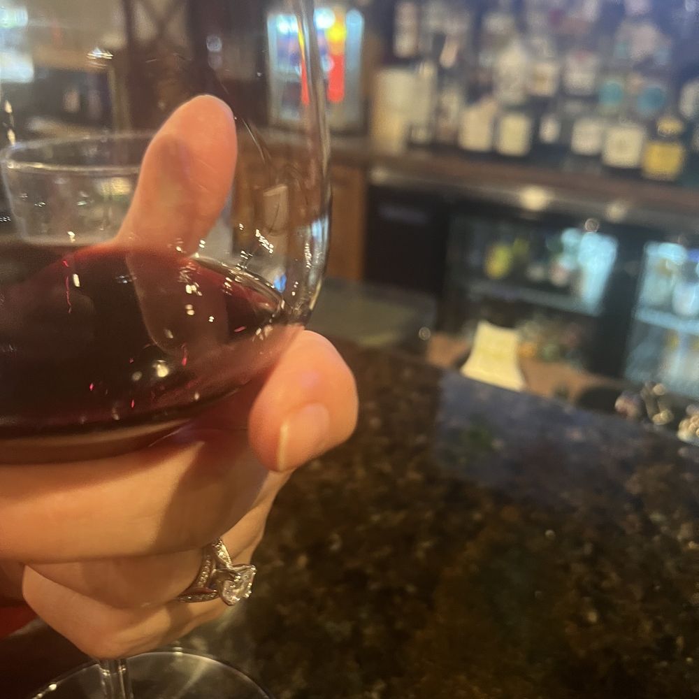 Wine Cellar 510 - To go place - Wine Bars Near Me - Papillion, Nebraska