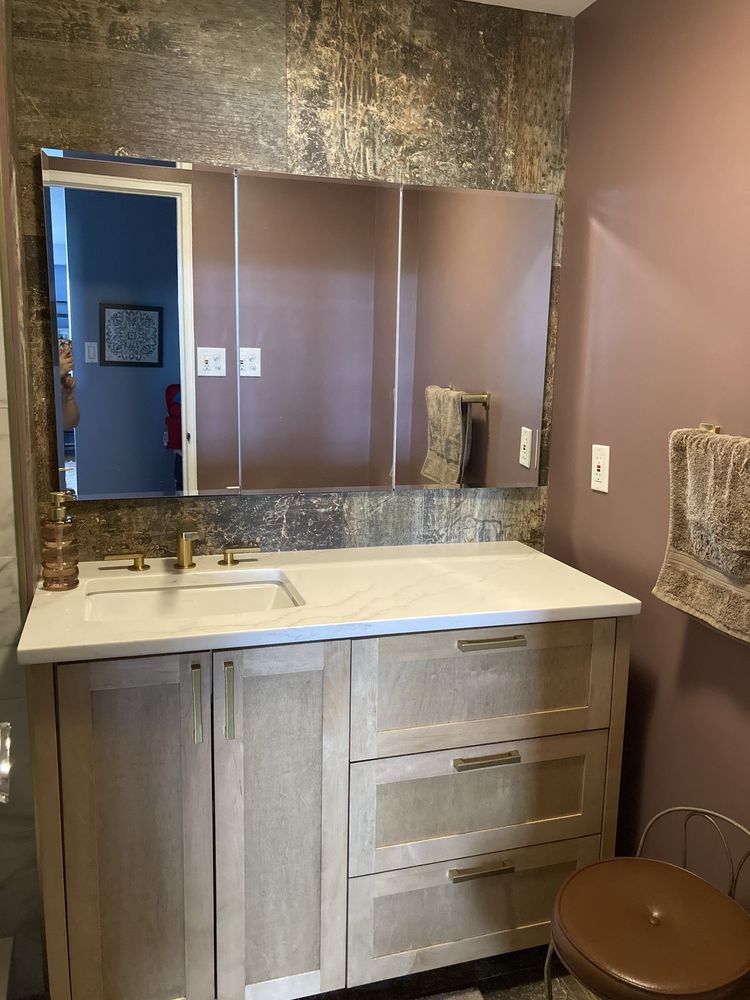 Slide of Kohler Signature Store