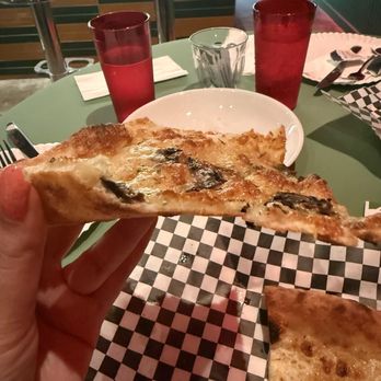 Pizza Mamo - Pizza Near Me - Honolulu, Hawaii
