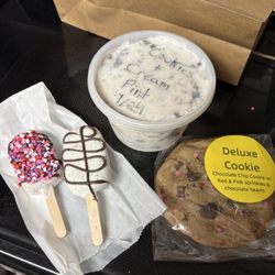 Sugar Bomb Dessert Bar - Cookie and cream ice cream cookies and treats