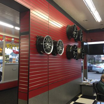 Les Schwab Tire Center - Tires Near Me - Gresham, Oregon Les Schwab Tire Center - Tires Near Me - Gresham, Oregon