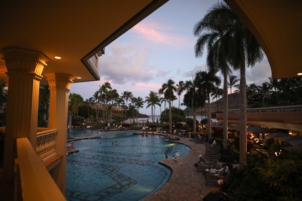 Hawaii Alive Luau Show by null