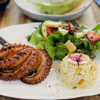 Santo Fish Restaurant - Pulpo a las brazas - Seafood Near Me - Pico Rivera, California