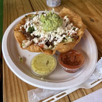 Serg's Mexican Kitchen - Taco salad - Food Trucks Near Me - Honolulu, Hawaii