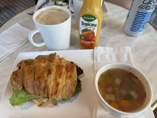 Lea French Cafe Michigan Avenue by null