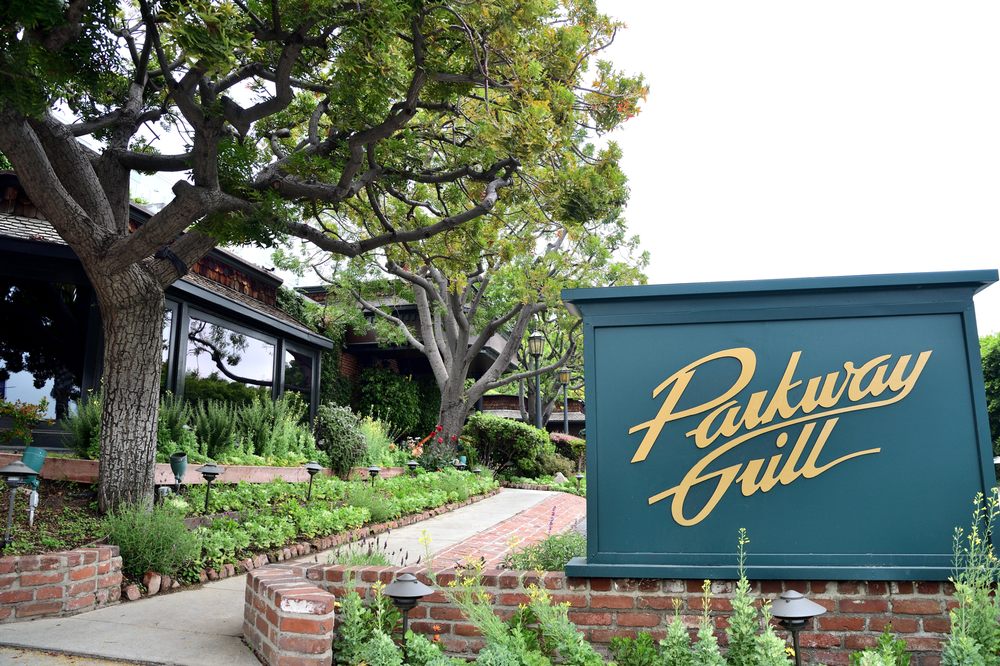 Parkway Grill