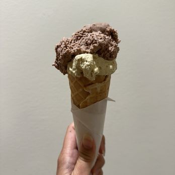 Zio Matto Gelato - gianduja and pistachios gelato - Gelato Near Me - Memphis, Tennessee Zio Matto Gelato - gianduja and pistachios gelato - Gelato Near Me - Memphis, Tennessee