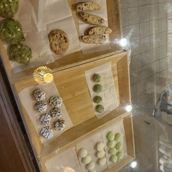Northeast Tea House - Bakery case - Coffee & Tea Near Me - Minneapolis, Minnesota