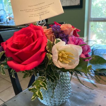 Ben White Florist - The Eliza arrangement - Florists Near Me - Austin, Texas