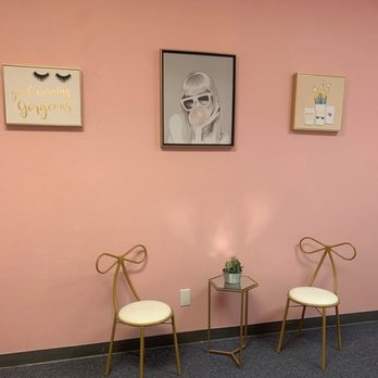 Naughty Lashes - Waiting area - Eyelash Service Near Me - Chico, California