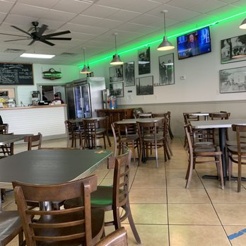 Southwell's Hamburger Grill - Inside - Burgers Near Me - Houston, Texas Southwell's Hamburger Grill - Inside - Burgers Near Me - Houston, Texas