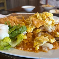 Pupuseria La Familiar - Chilaquiles