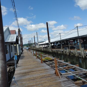 The Deck - Seafood Near Me - Portland, Oregon