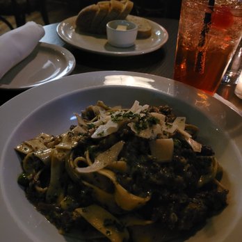Cassidy's Restaurant and Bar - 9/9/2022 - Pappardelle with Sausage
Spring peas, caramelized onion,
cream, basil pesto - New American Near Me - Portland, Oregon Cassidy's Restaurant and Bar - 9/9/2022 - Pappardelle with Sausage
Spring peas, caramelized onion,
cream, basil pesto - New American Near Me - Portland, Oregon