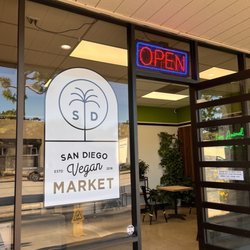 San Diego Vegan Market - Outside