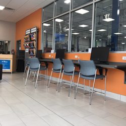 Quick Lane Tire and Auto Center - Free WiFi and desks to use.